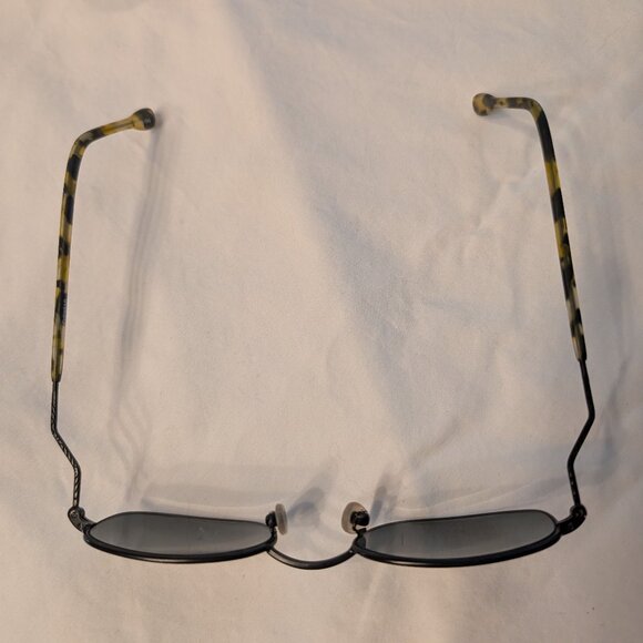 Vintage Matt Black Metal Sunglasses - Unisex Styling - Picture 7 of 7